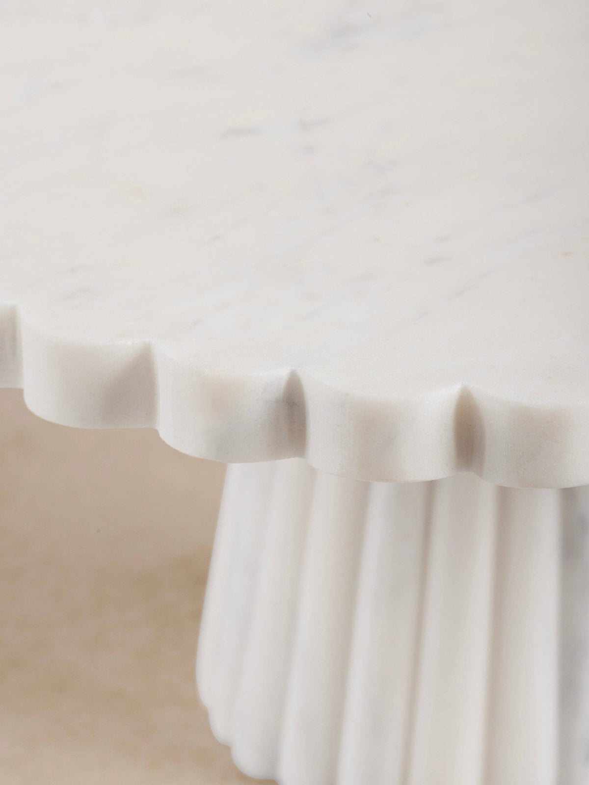Bobby Marble Cake Stand